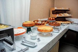 Tägliches inbegriffenes Frühstücksbuffet