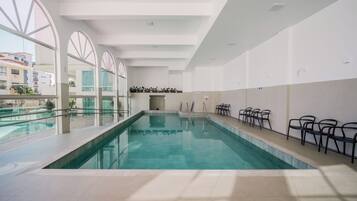 Una piscina techada