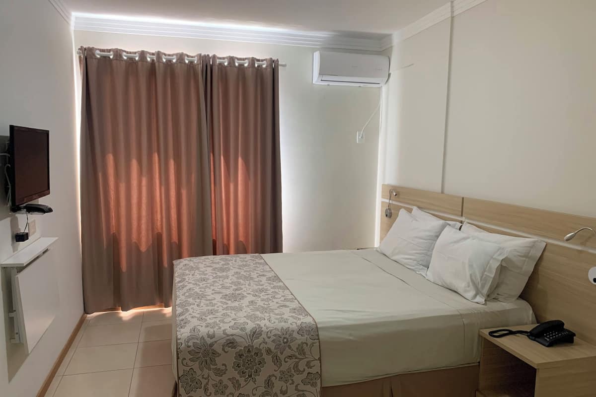 1 dormitorio, minibar, caja fuerte