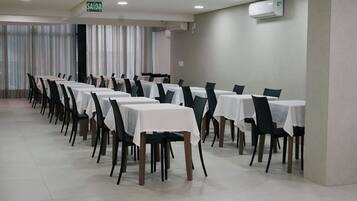 Desayuno buffet incluido todos los días