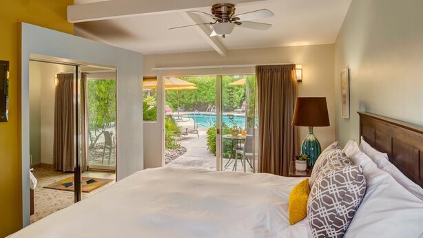 Studio Suite Klasik, pemandangan kolam renang