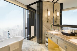 Suite, 1 cama King size, vista al jardín (Executive Suite) | Ropa de cama de alta calidad, camas Tempur-Pedic y minibar