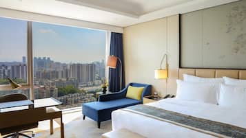 Room, 1 King Bed (Executive Premium Room King) | Premium bedding, Tempur-Pedic beds, minibar, in-room safe