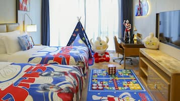 Standard-huone, 2 yhden hengen sänkyä, kaupunkinäköala (Deluxe Room City View) | Ylelliset vuodevaatteet, Tempur Pedic -patjalliset sängyt, minibaari