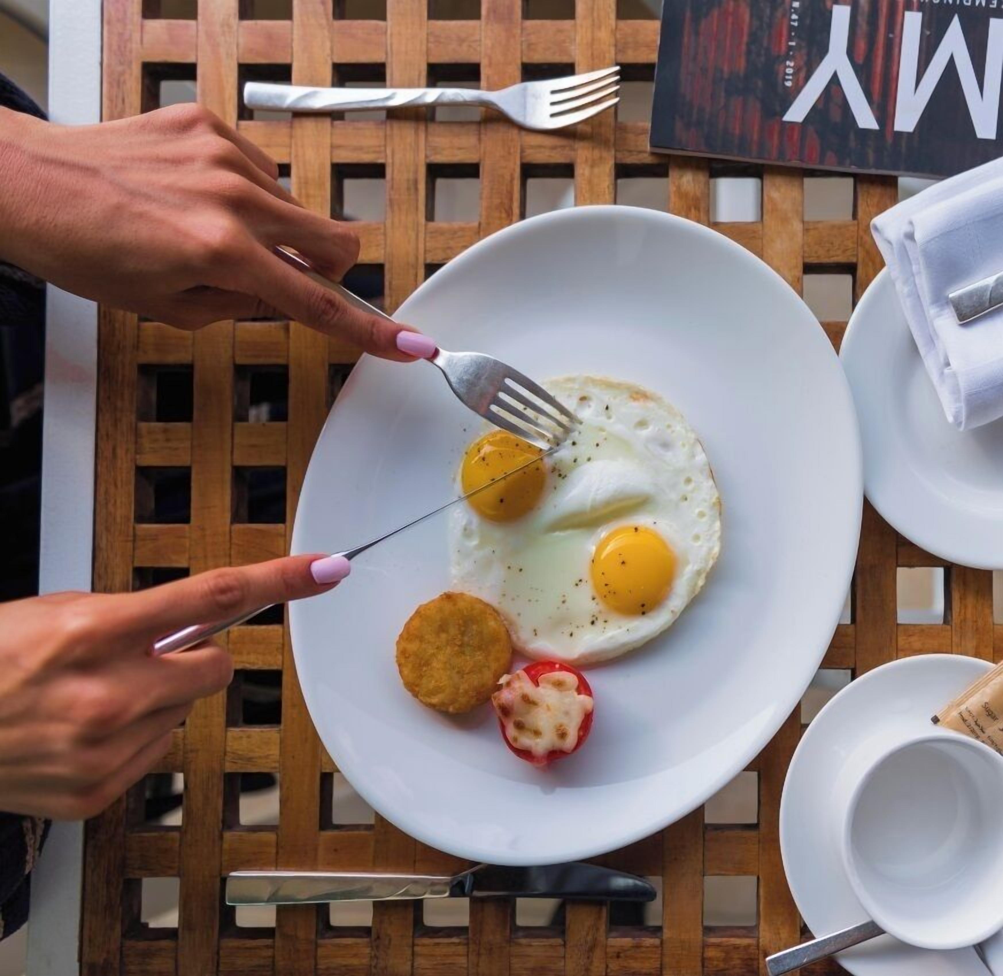 Desayuno buffet todos los días (con cargo)