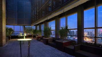 供應早餐、午餐和晚餐,創意料理,花園景觀
