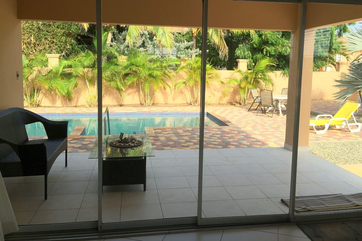 Cas di Sono Bonita 2 bedroom, 1 bath, Pool View Poolside | Équipements de la chambre