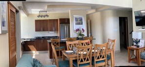 Condo | In-room dining - Sea Palace (Philipsburg)
