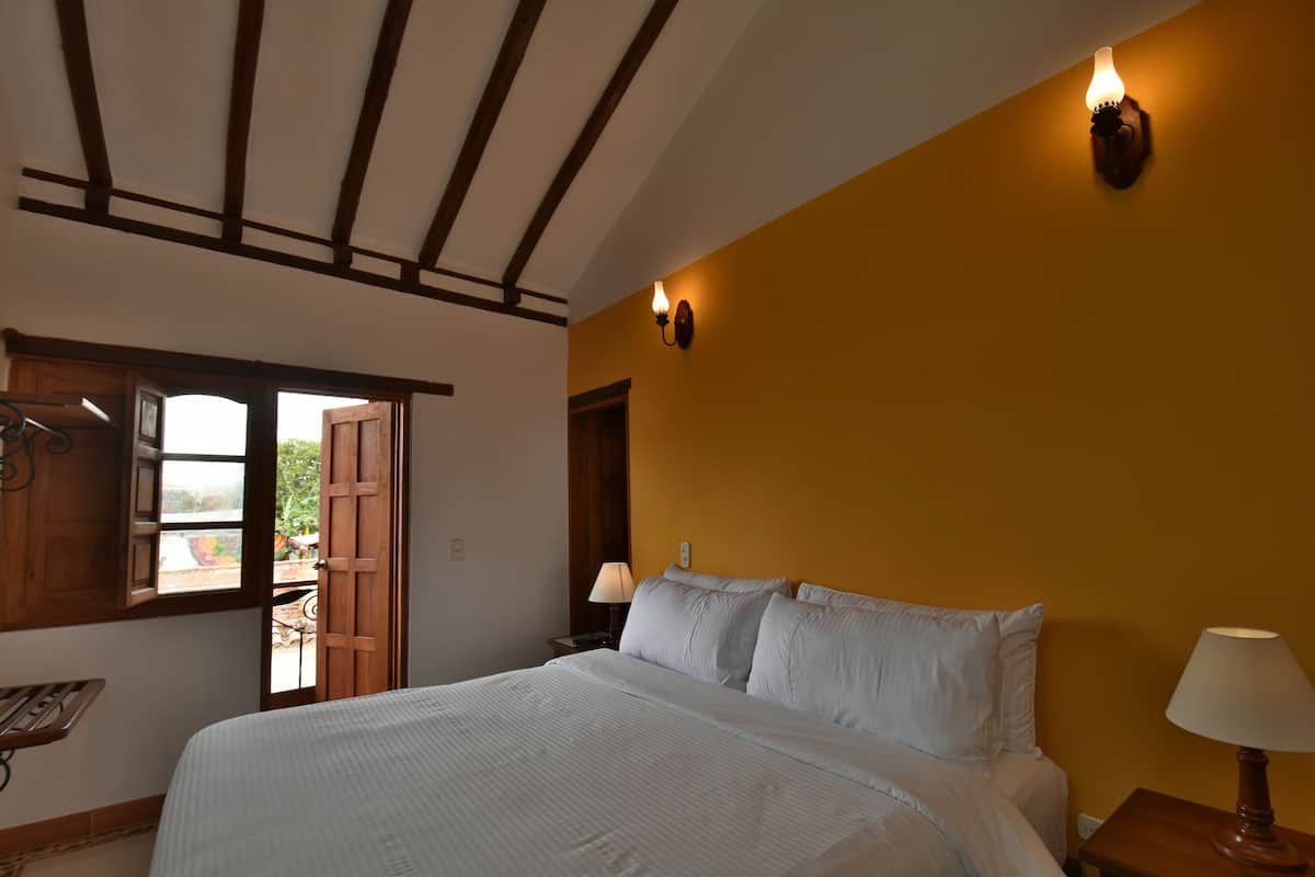 Habitación Estándar Doble con Balcón | Wi-Fi ฟรี