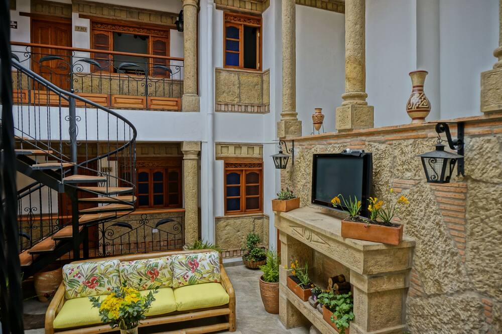 Hotel Campanario Real