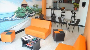 Lobby sitting area - Hostal Zleeping (Santa Marta)