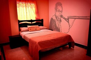 Habitación doble (air conditioner) | Escritorio y wifi gratis