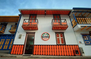 Fachada de la propiedad