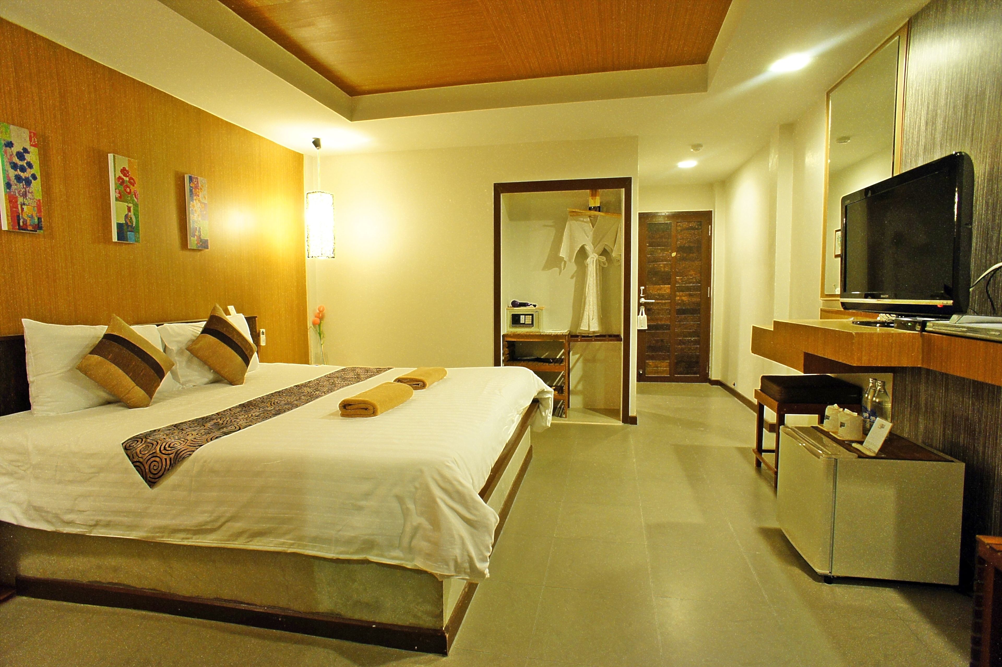 ميني بار وخزنة داخل الغر فة وواي فاي مجانًا