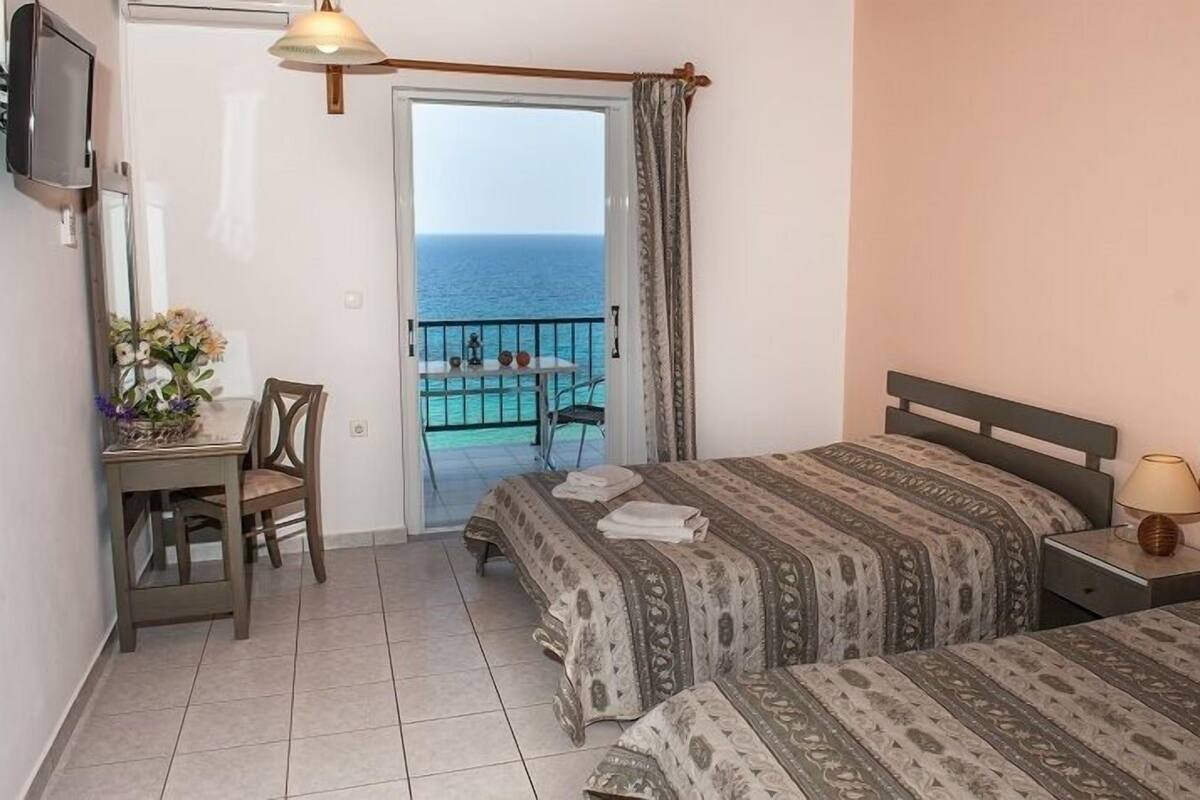 Standard Studio, Sea View | In-room safe, soundproofing, iron/ironing board, free cribs/infant beds