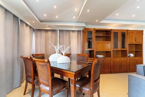 Superior Villa | Living area