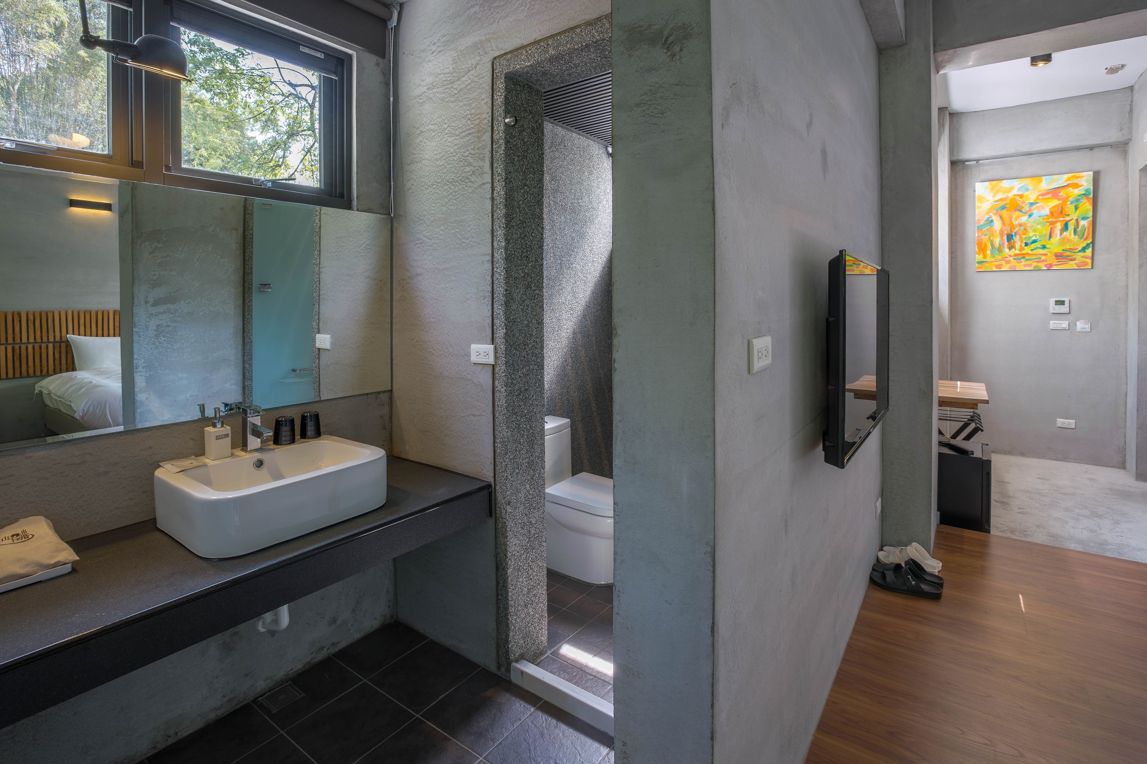 double room, 1 queen bed, non smoking, mountain view | bathroom | separate bathtub and shower, spring water bathtub, free toiletries