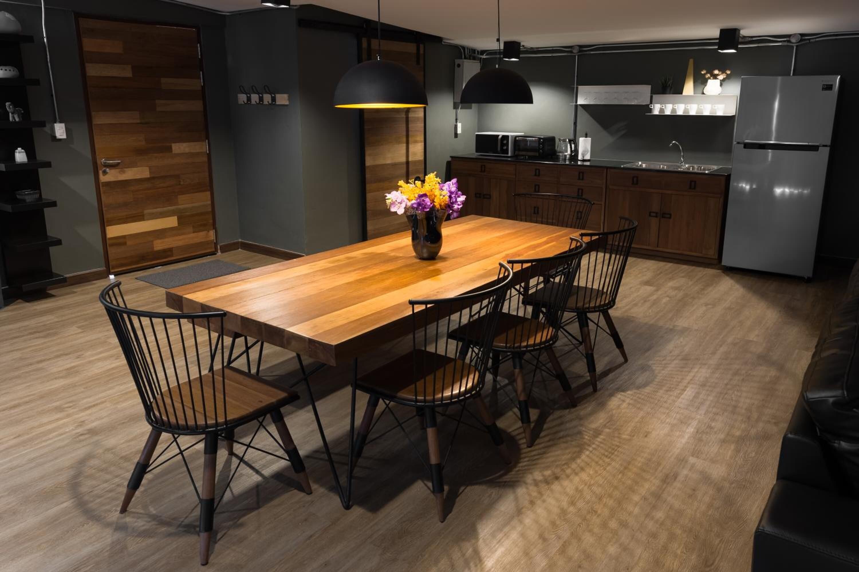 fridge, microwave, coffee/tea maker