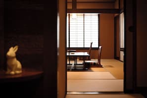 Down comforters, in-room safe, free WiFi, bed sheets - Shima Onsen YOSHIMOTO (Nakanojo)