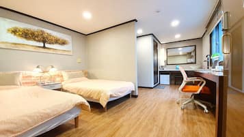 奢華雙床房, 2 間臥室 | 1 間睡房、房內夾萬、手提電腦工作空間、隔音