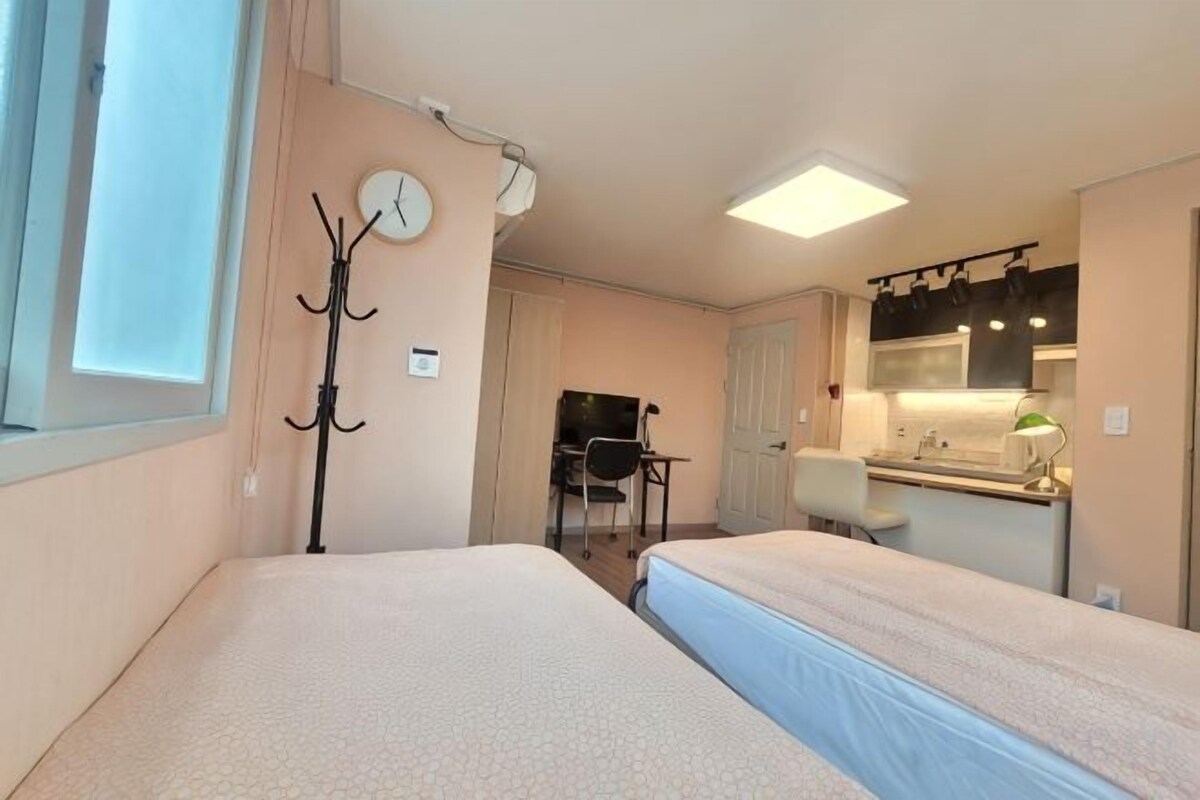 In-room safe, laptop workspace, soundproofing
