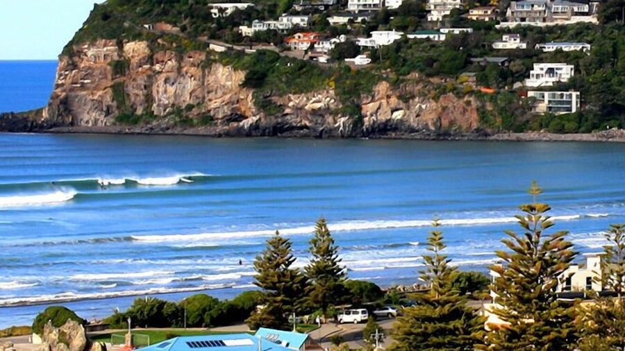 ケーブ ロック ゲスト ハウス