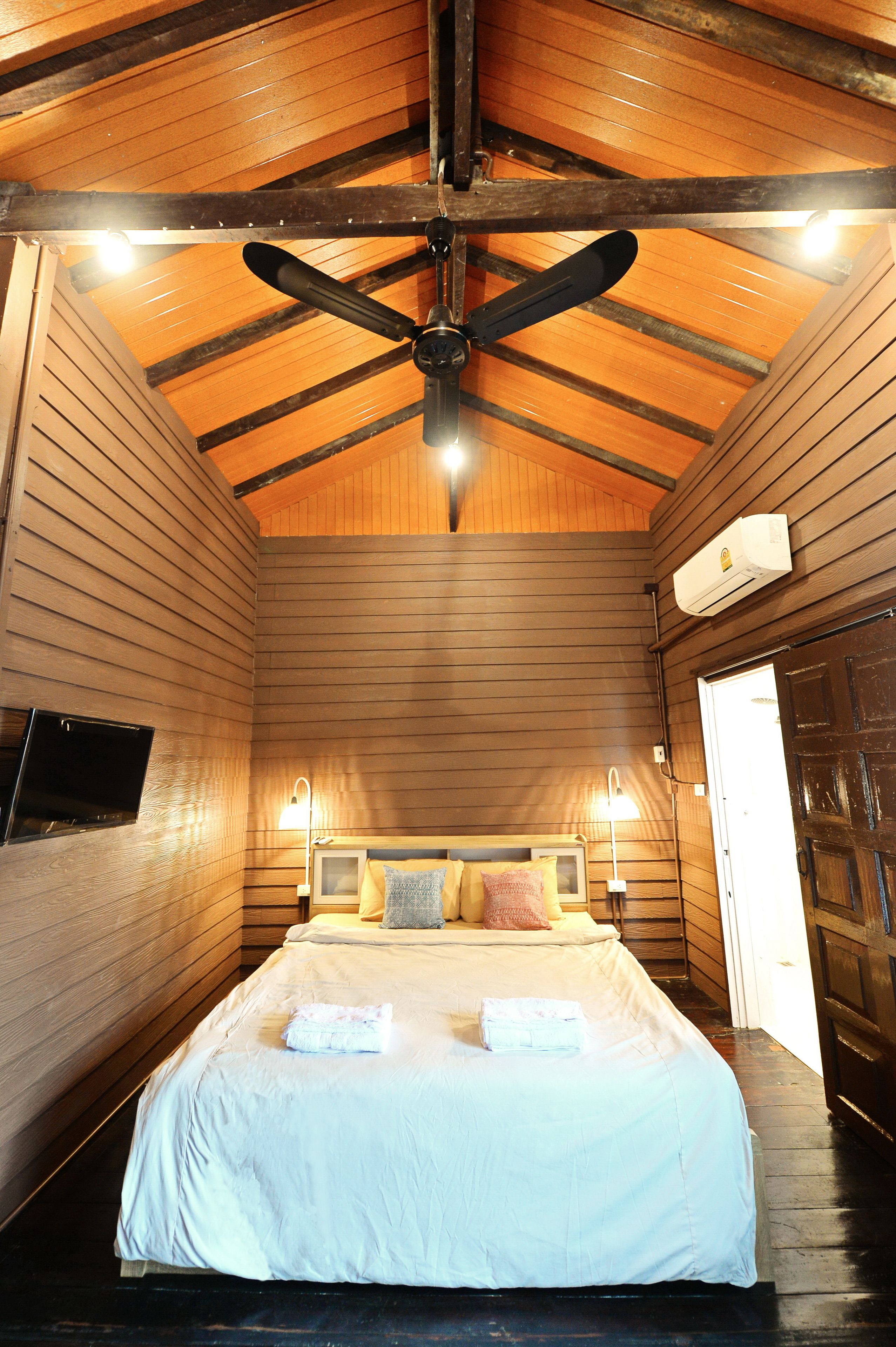 Photo - Huan Kawin Est.58 Lanna Home & Collection