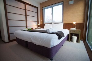 Townhome, 4 Bedrooms (with bunks) | 4 bedrooms, in-room safe, iron/ironing board, free WiFi - Toshokan 2 (Kutchan)