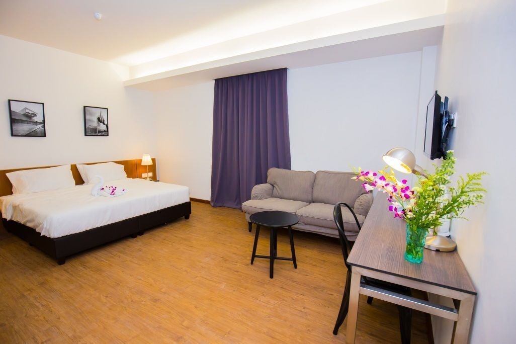 in-room safe, desk, iron/ironing board, free wifi