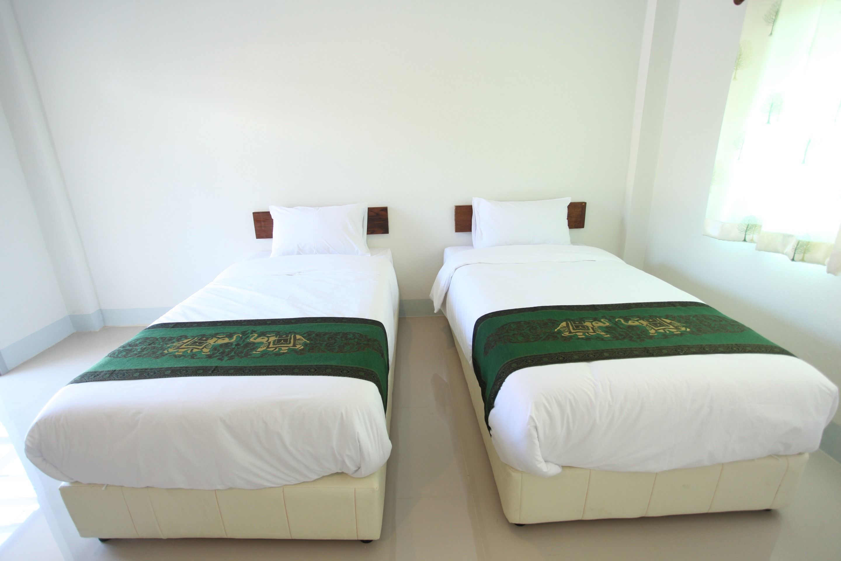 standard twin room | rollaway beds, free wifi