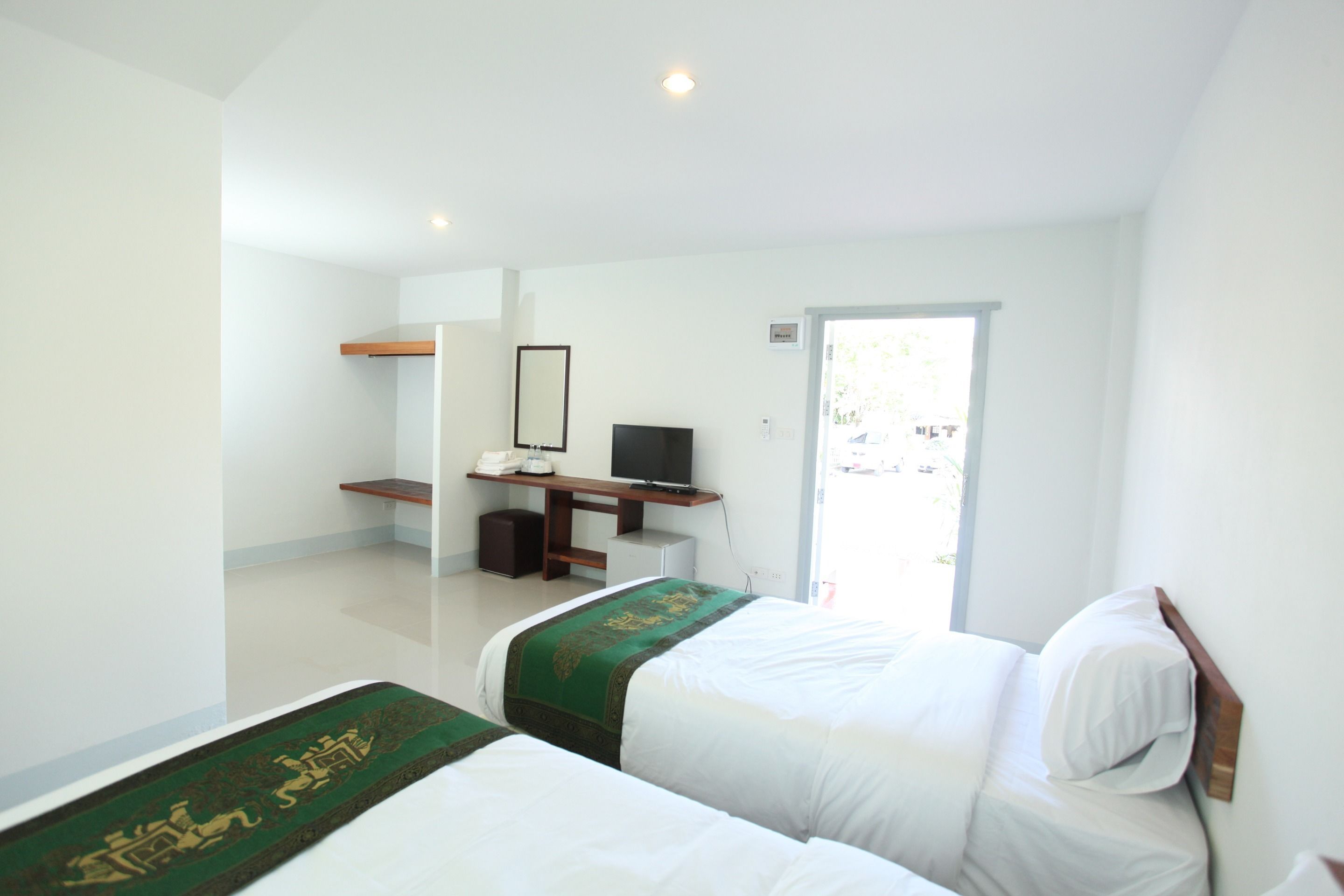 standard twin room | rollaway beds, free wifi