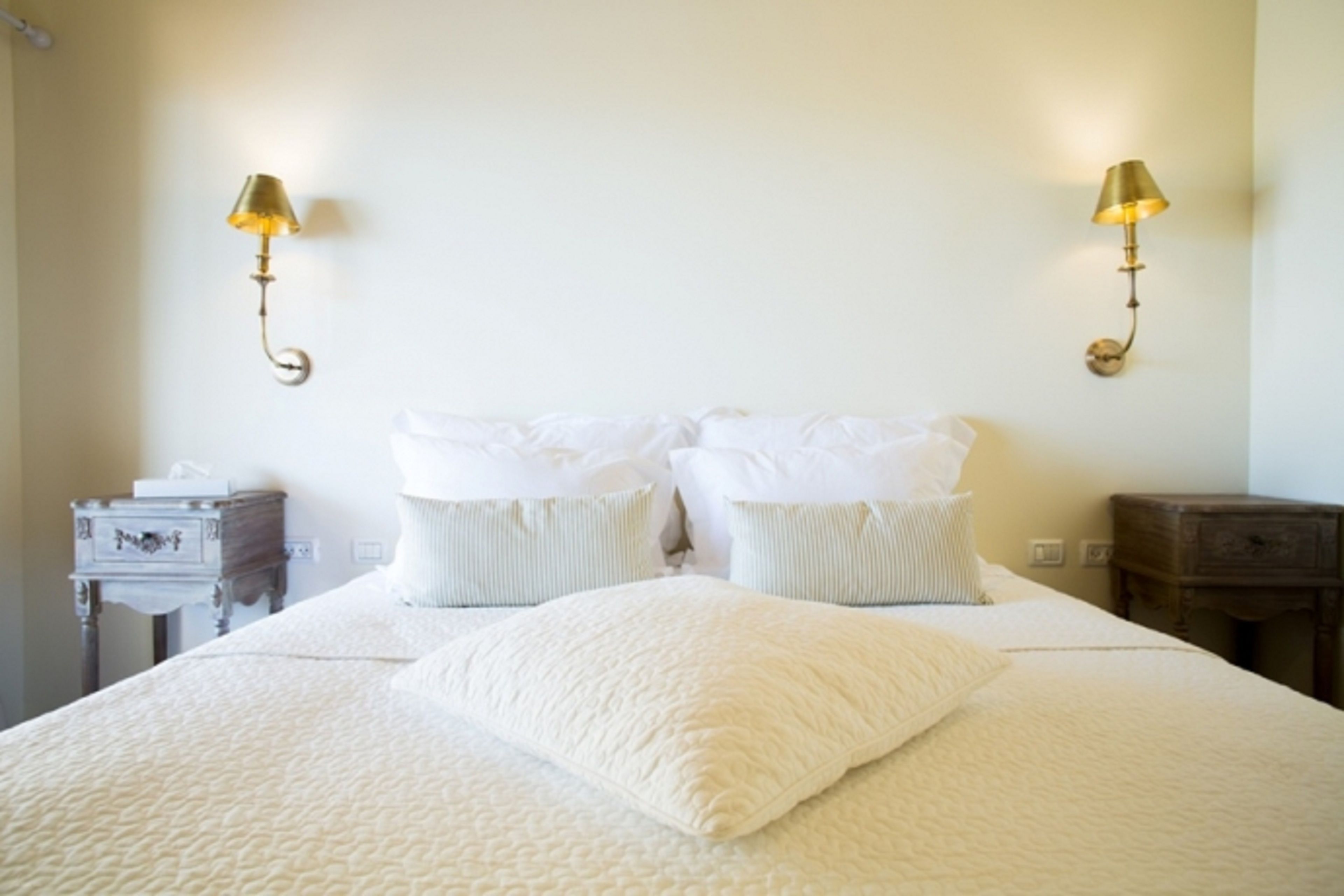 Deluxe Cabin, 1 Bedroom, Lake View | 1 bedroom, premium bedding, desk, blackout drapes