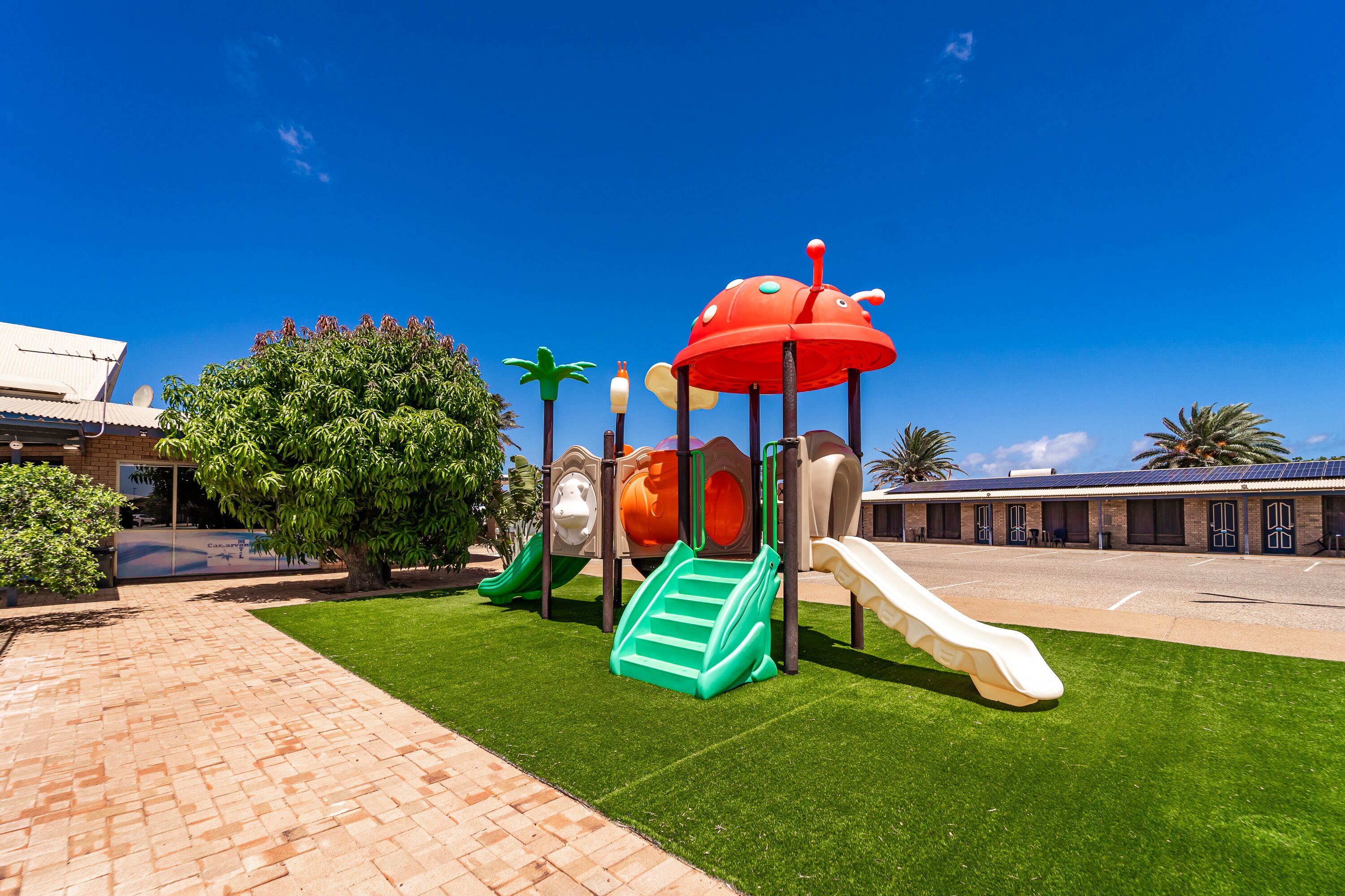 Zona de juegos infantil al aire libre
