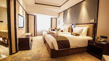 Deluxe Room | Premium bedding, minibar, in-room safe, desk