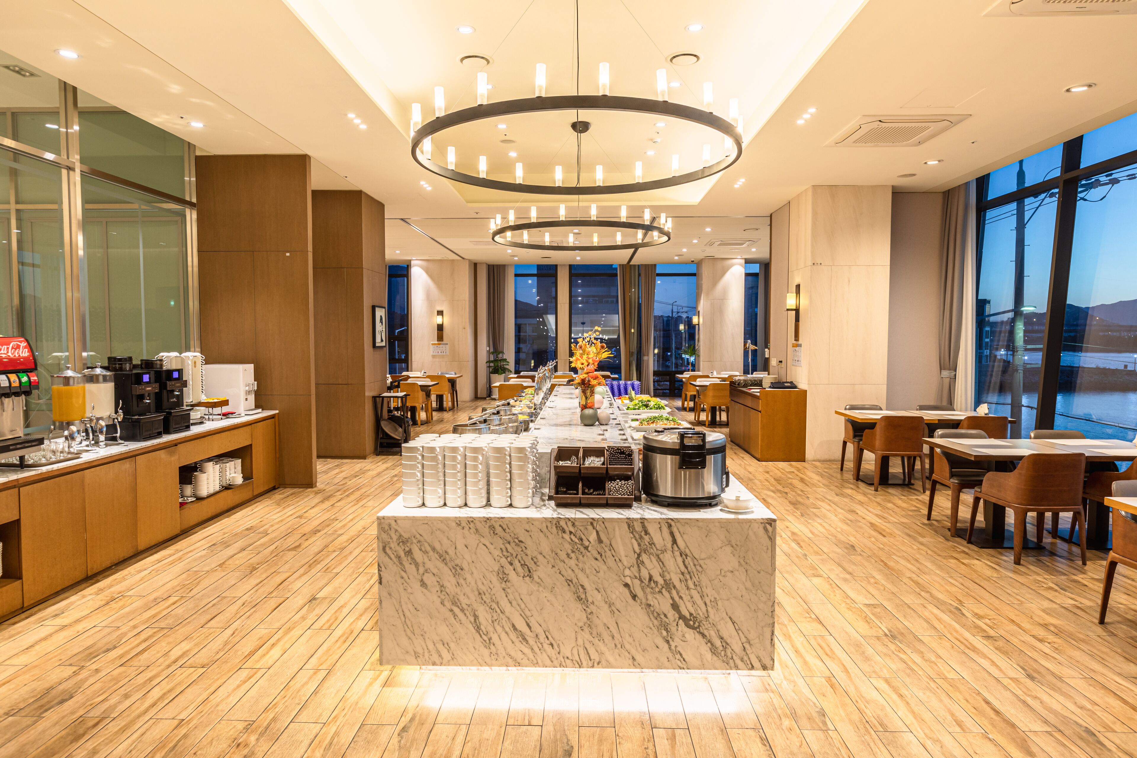 lunch served, italian cuisine, sea views