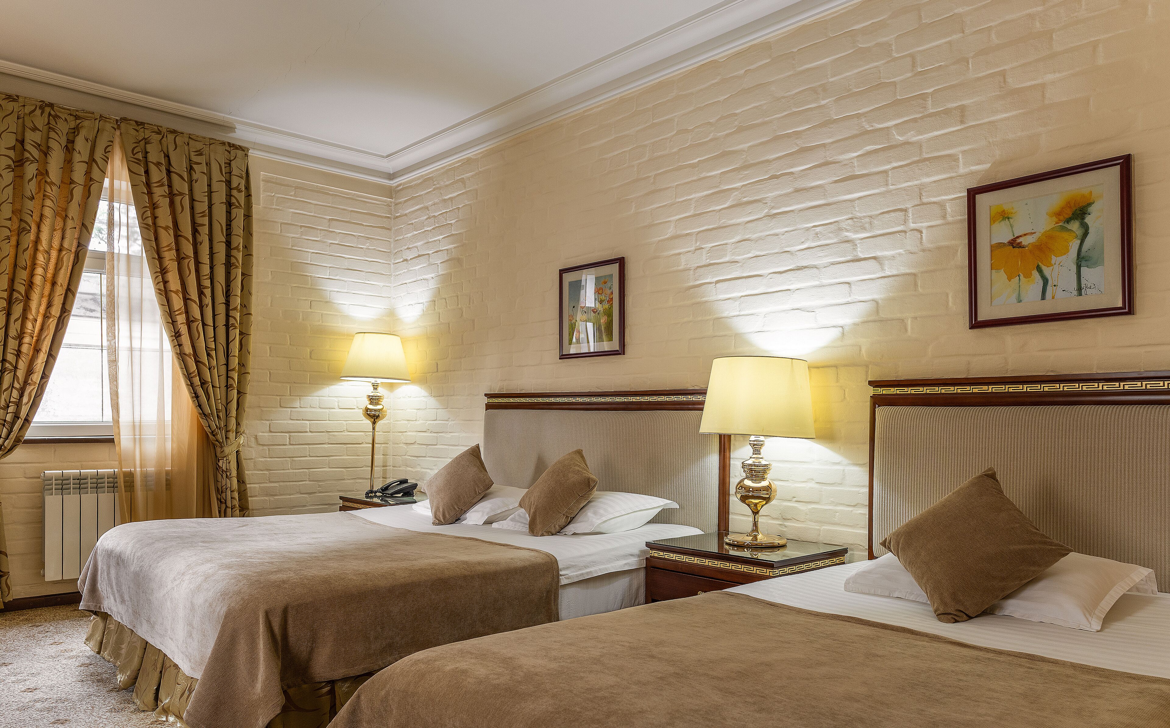 suite, 1 bedroom | premium bedding, minibar, in-room safe, desk