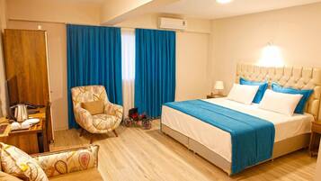 Minibar, in-room safe, desk, soundproofing