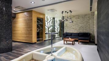 Couples treatment room(s), sauna, body treatments, hydrotherapy