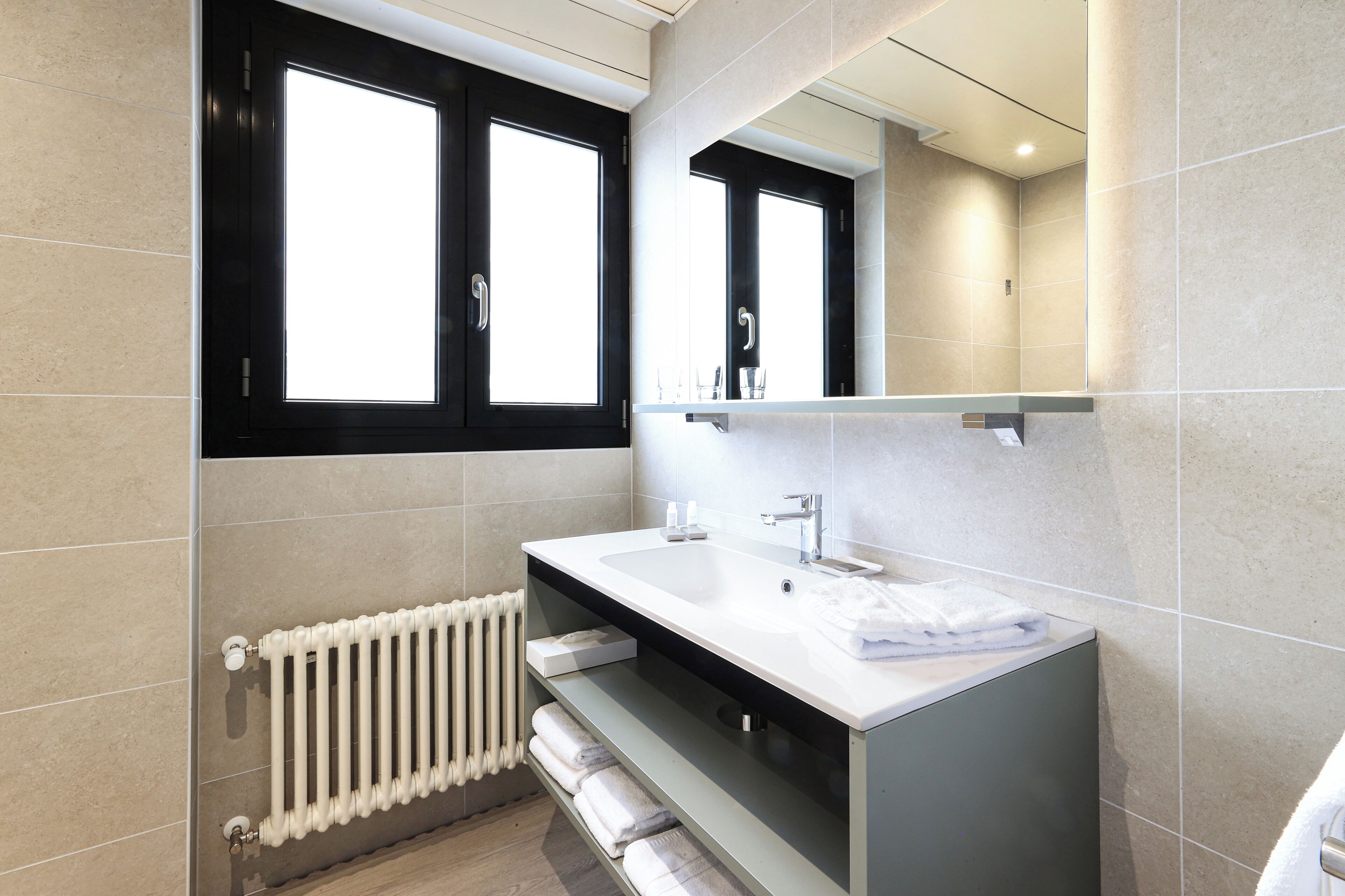 panoramic double room, balcony, lake view | bathroom | free toiletries, hair dryer, towels