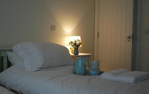 Premium bedding, free cots/infant beds, free WiFi, bed sheets