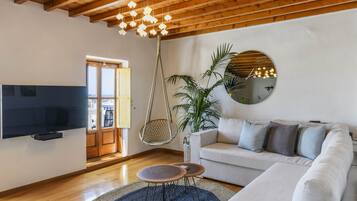 Deluxe Villa, Multiple Beds, Ocean View | Living area