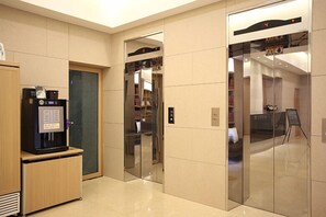 Interior - Honors Hotel (Osan)