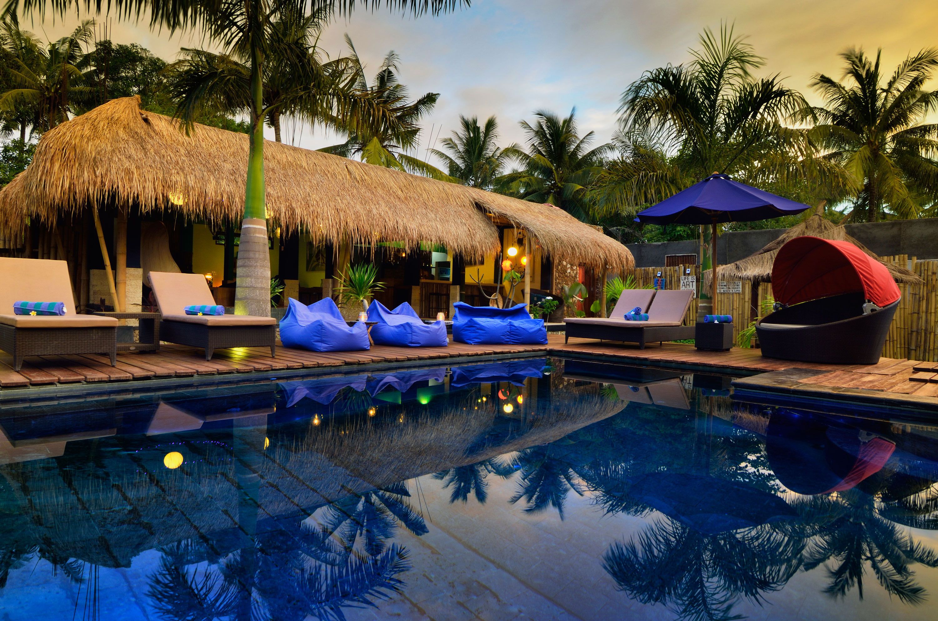 บริการอาหารเช้า อาหารกลางวัน อาหารเย็น, อาหารนานาชาติ