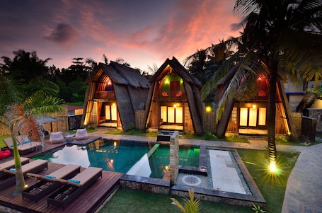 Outdoor pool, pool umbrellas, pool loungers