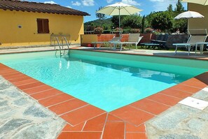 Outdoor pool - B&B Maestà di Cudino (Arezzo)