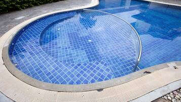 Outdoor pool, open 10 AM to 8 PM, sun loungers