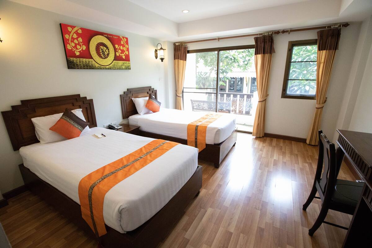 Grand Twin Room | Premium bedding, minibar, desk, blackout drapes