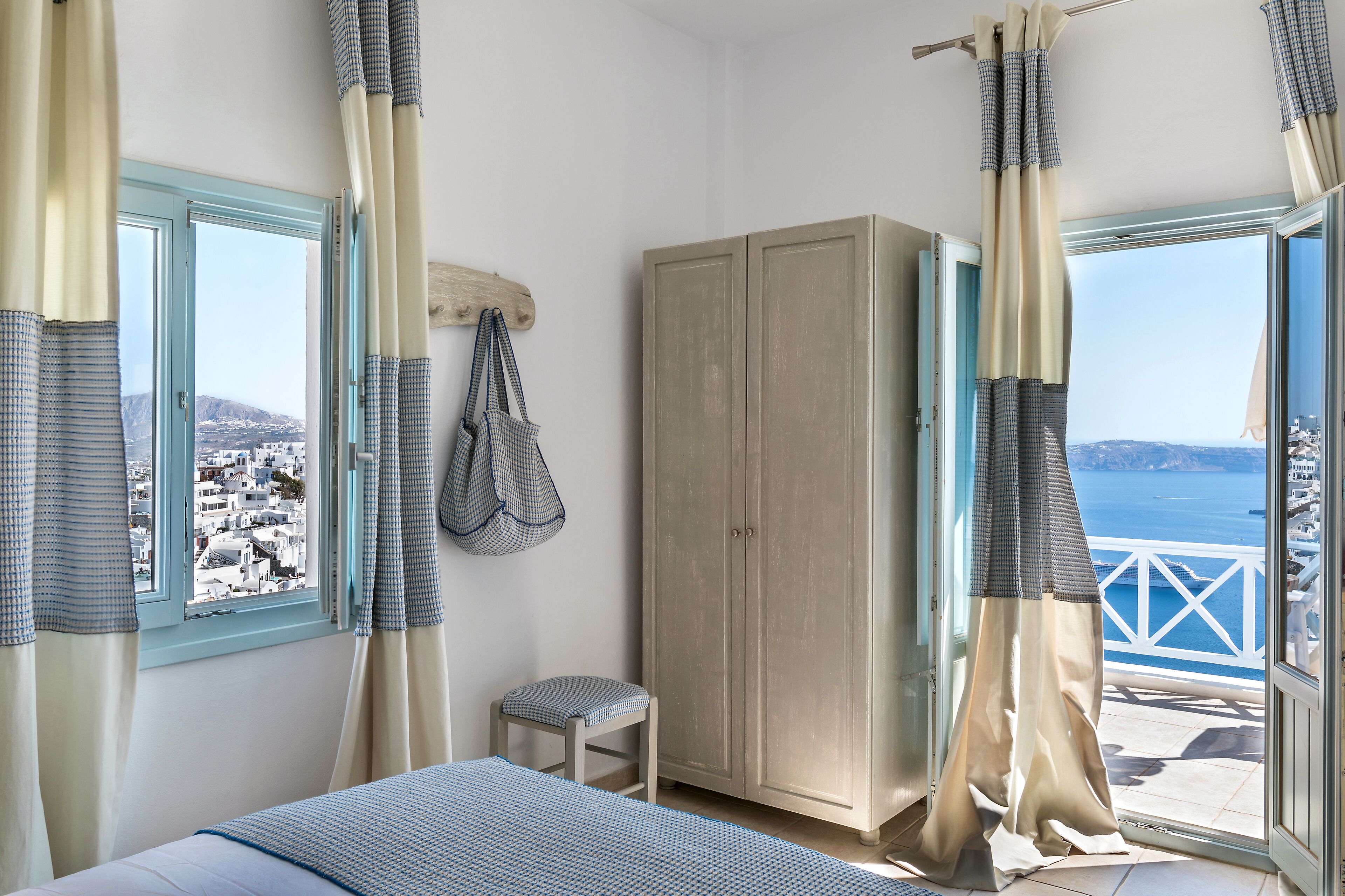 Photo - Blue Dolphins Apartments & Suites