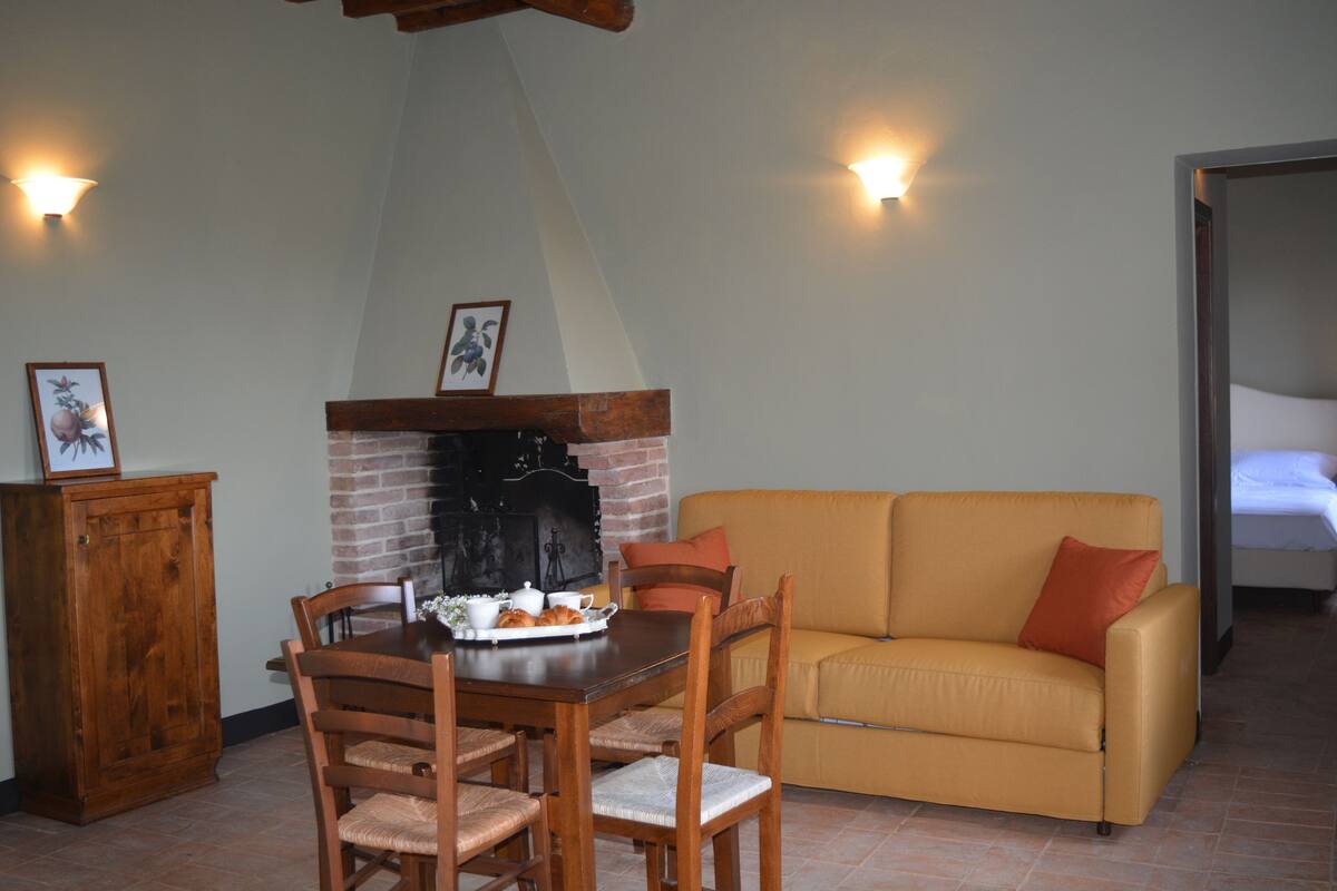 Comfort Apartment | Down duvets, minibar, in-room safe, free WiFi