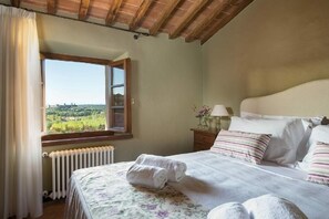 Standard Apartment | Down duvets, minibar, in-room safe, free WiFi